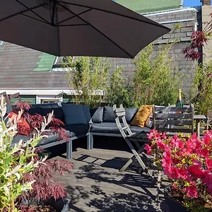 https://storestay-damsquare.amsterdamhotelsnl.com