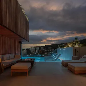 Binn ***** Medellin