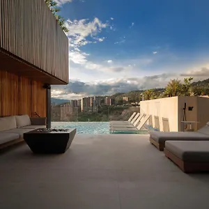 Binn ***** Medellin